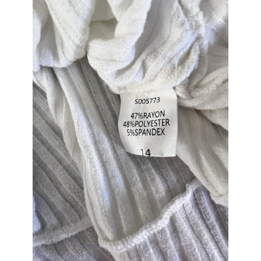 Showpo White Ribbed Knit Wrap Dress Short Sleeve Size 10 (AU 14) Great Condition - Picture 9 of 9